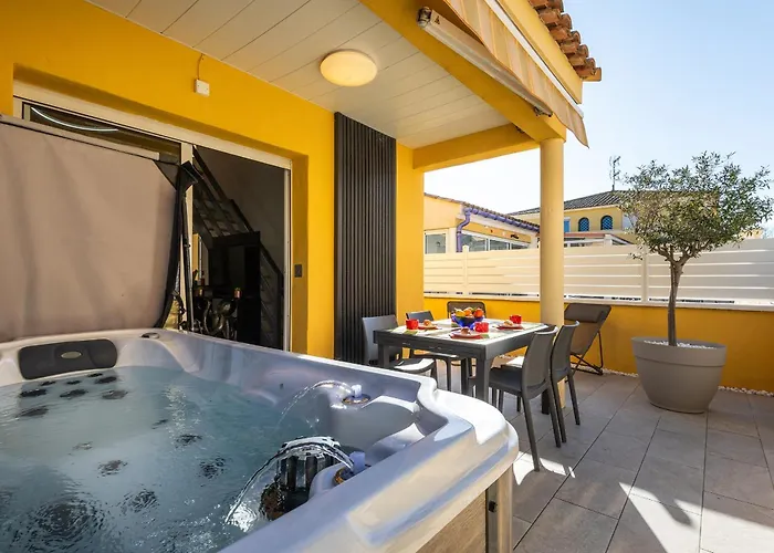 Villa Nix -villa Prive 4p - Terrasse - Parking - Climatisation - Cap Naturiste *