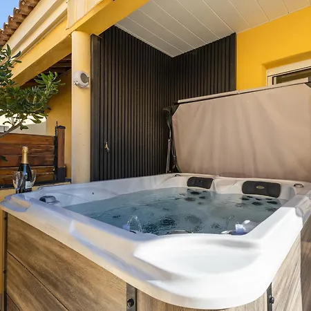 Willa Nix -villa Prive 4p - Terrasse - Parking - Climatisation - Cap Naturiste Agde