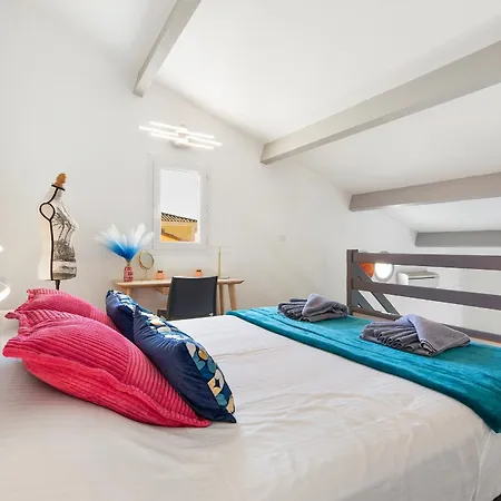 Willa Nix -villa Prive 4p - Terrasse - Parking - Climatisation - Cap Naturiste *
