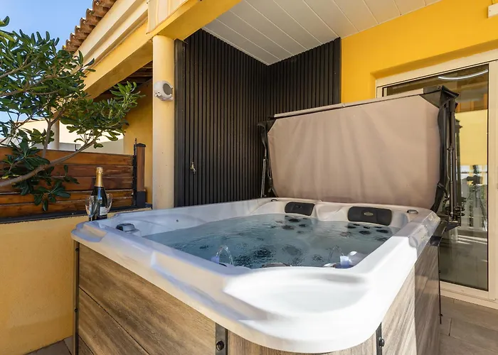 Villa Nix -villa Prive 4p - Terrasse - Parking - Climatisation - Cap Naturiste Agde